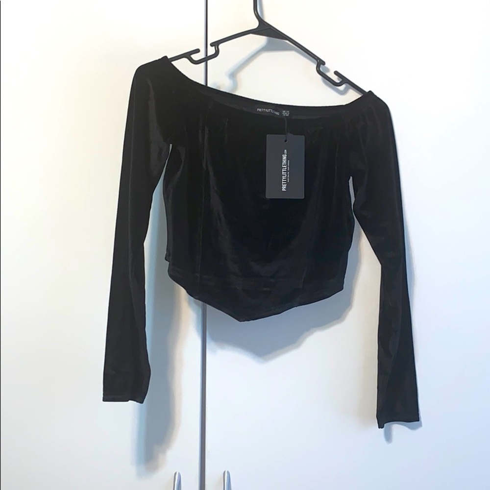 Long Sleeve Crop Top!